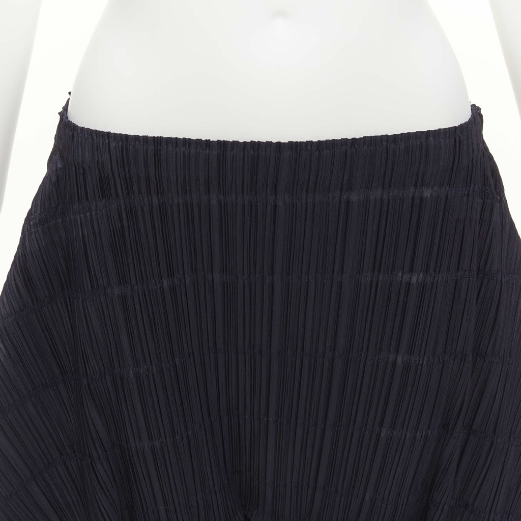 Issey Miyake Drop Crotch Shorts - Image 10