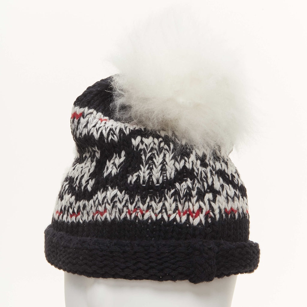 Chanel White CC Beanie - Detail 2