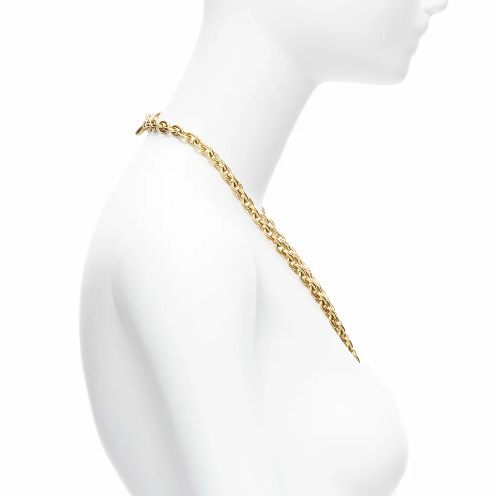 Chanel CC Coin Necklace Gold Metal Never worn - Model View