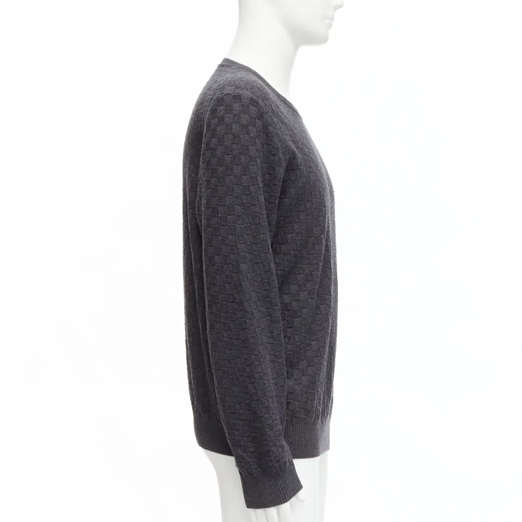 Louis Vuitton Checks Patch Sweater Grey Wool Never worn - Model View