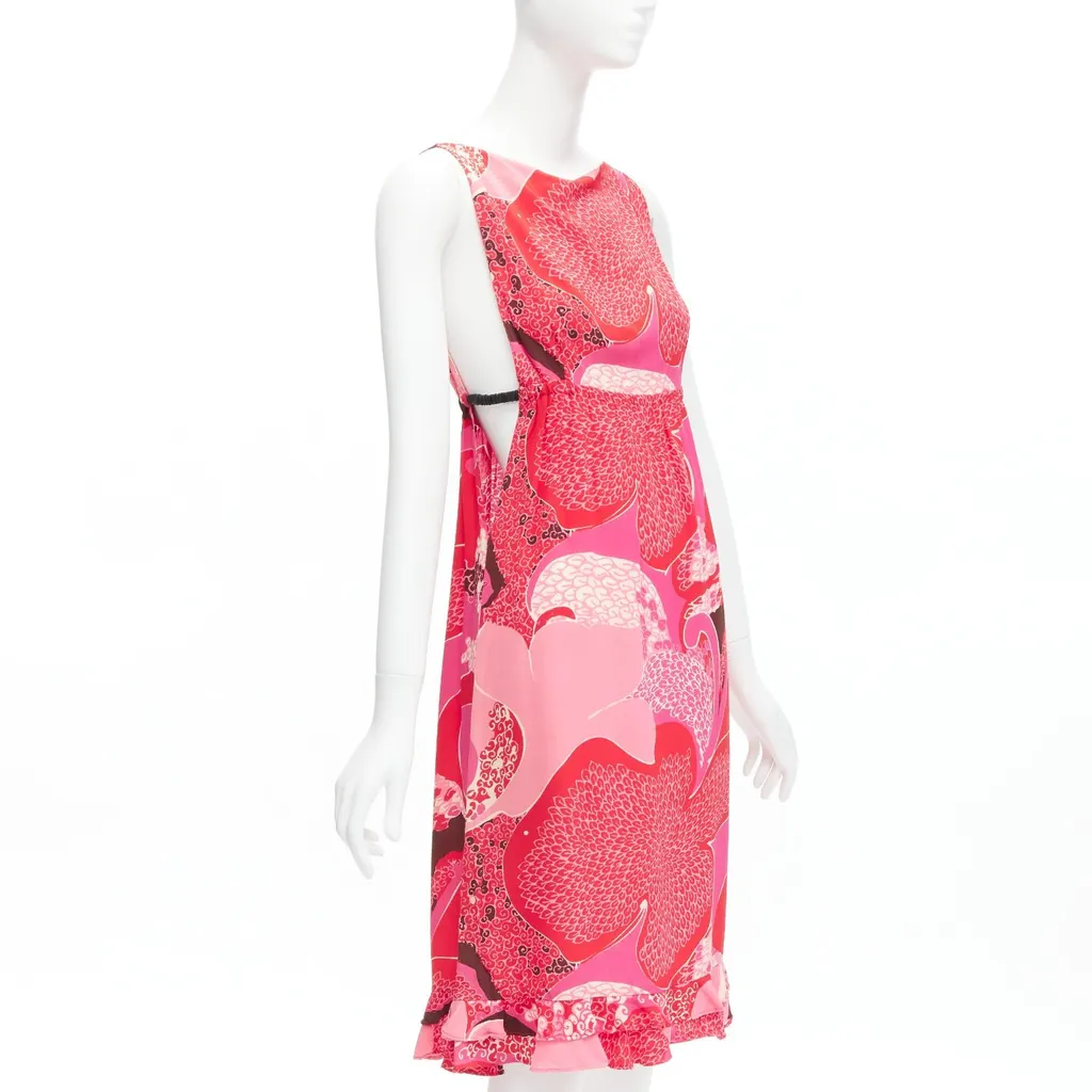 Gucci Floral Cutout Dress Red Silk Never worn - Front View