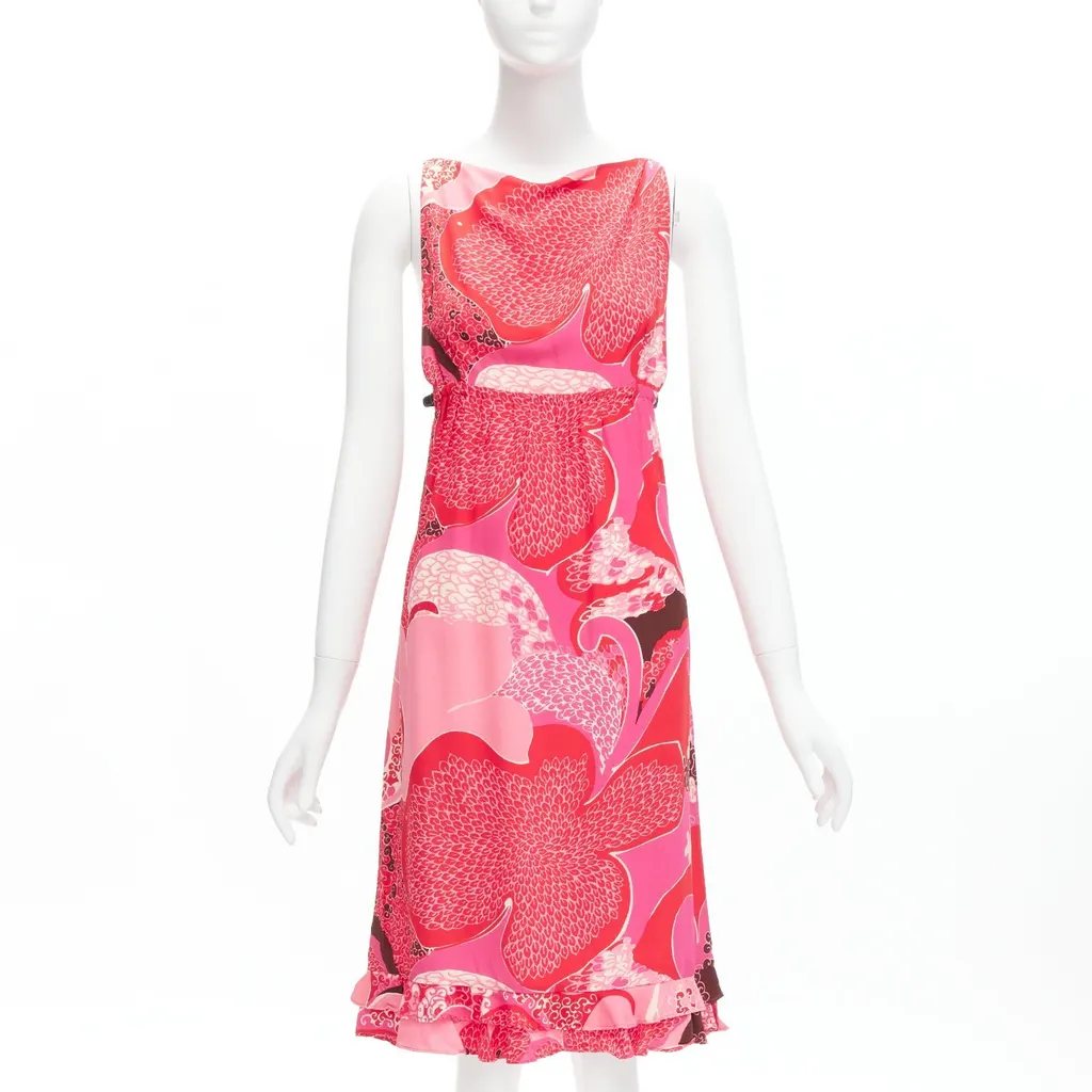 Gucci Floral Cutout Dress Red Silk Never worn - Inside View