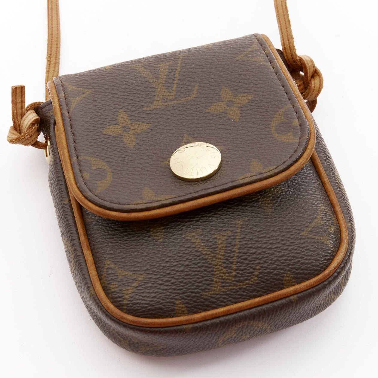 Louis Vuitton Cancun Pochette - Detail 1