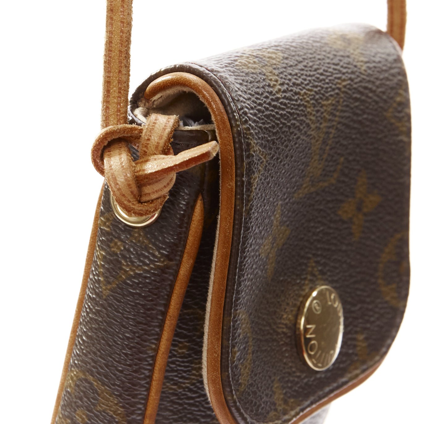 Louis Vuitton Cancun Pochette - Detail 2