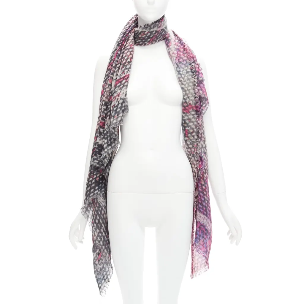 Chanel Oversized Tweed Scarf Purple Cashmere Never worn - Front View