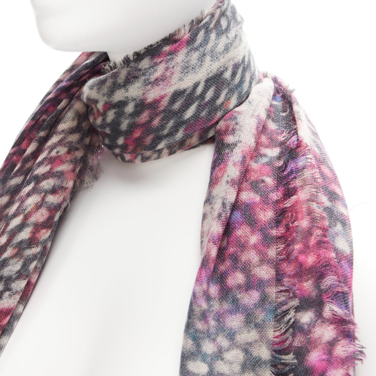 Chanel Oversized Tweed Scarf - Detail 2