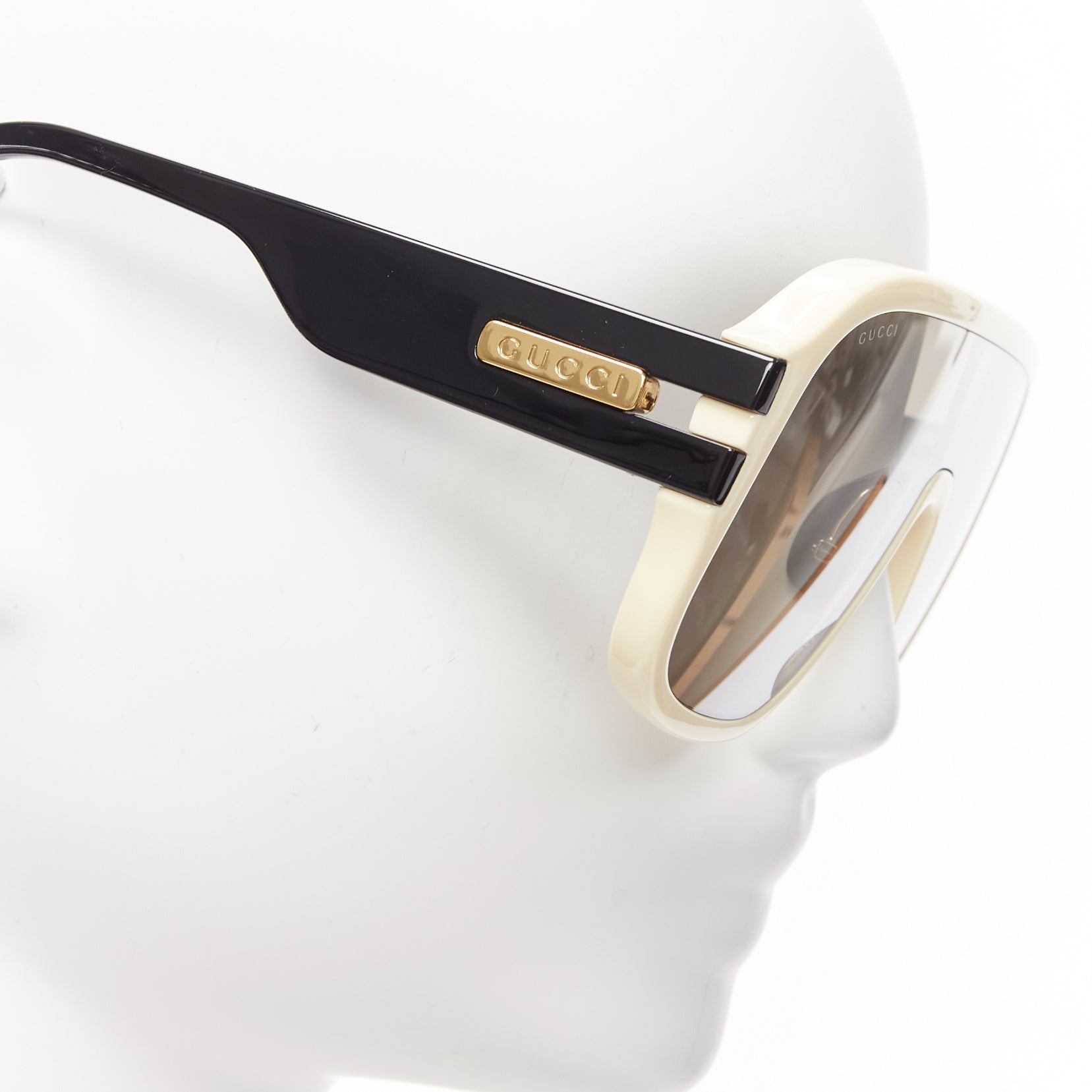 Gucci GG0900S - Side view