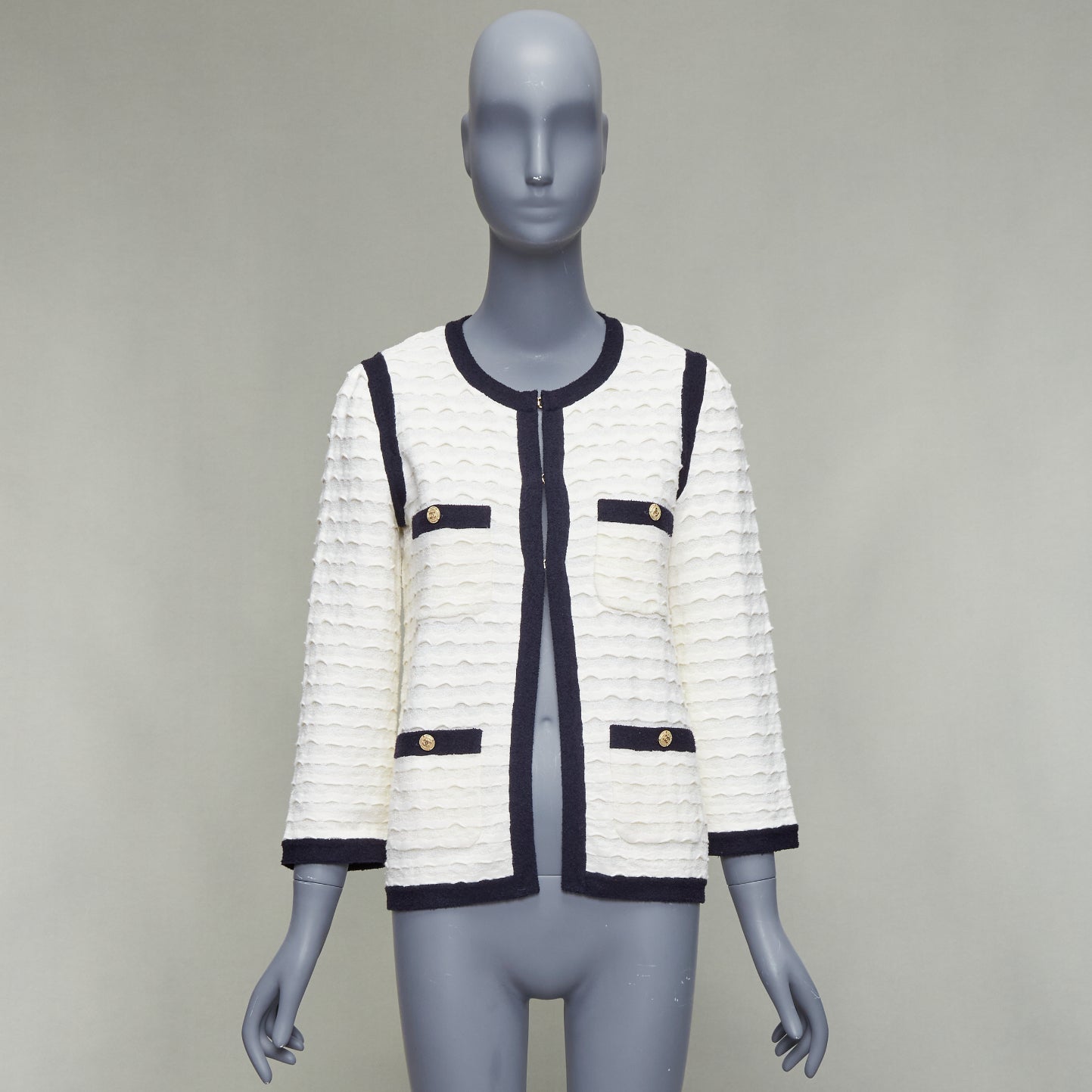 Chanel Gold Pocket Cardigan - Image 11