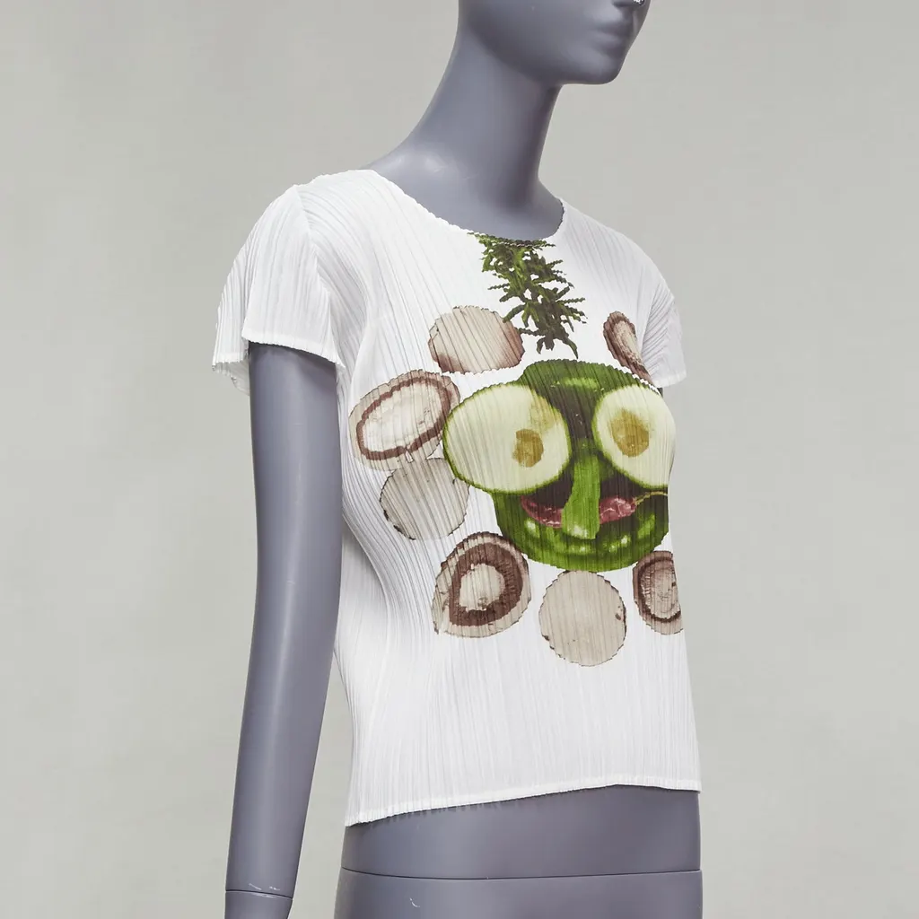Issey Miyake Cucumber Print Top White Polyester Never worn - Inside View