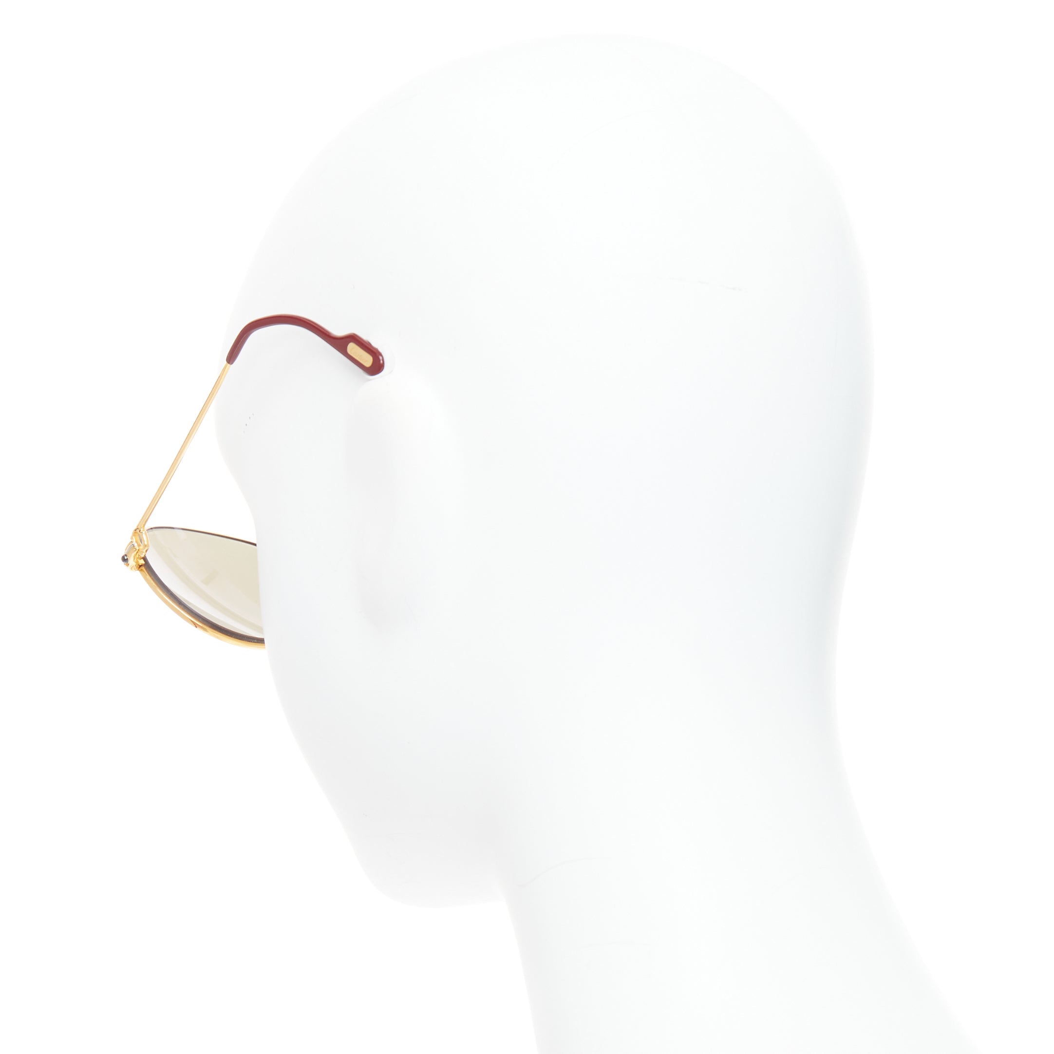 Cartier S Sapphire 55 18 135 - Side view