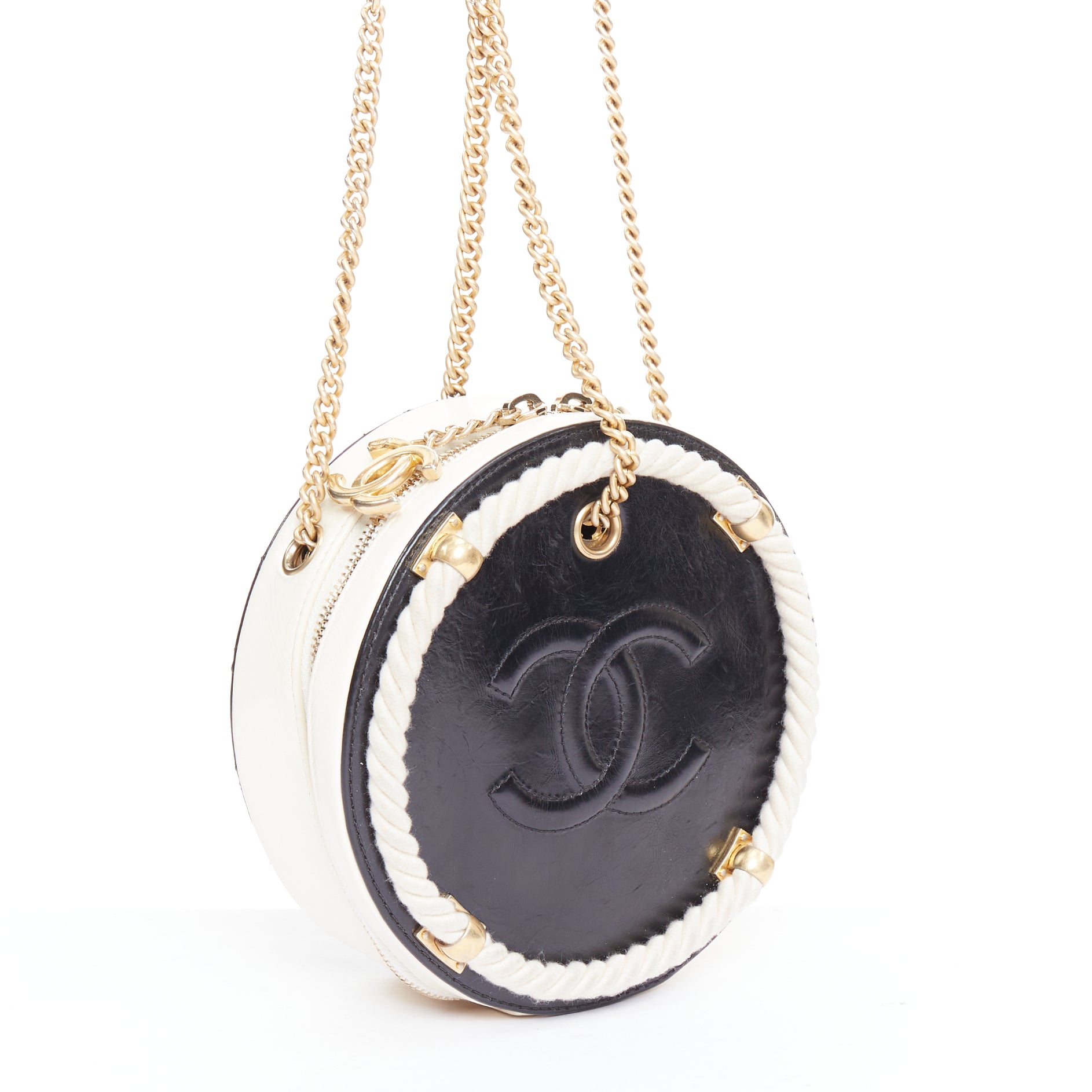 Chanel En Vogue Round - Image 6