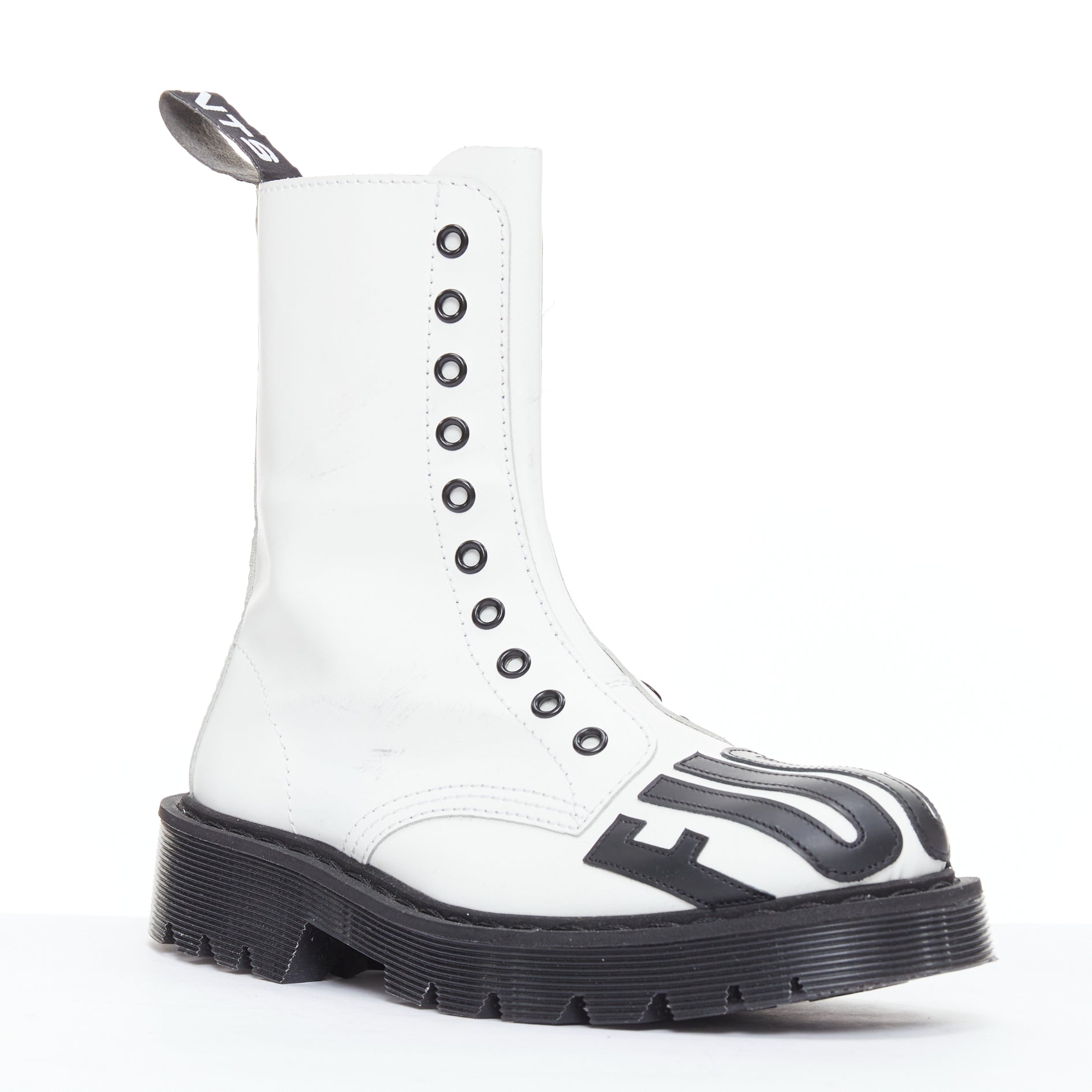 Vetements VTMNTS F OFF black  - Back view