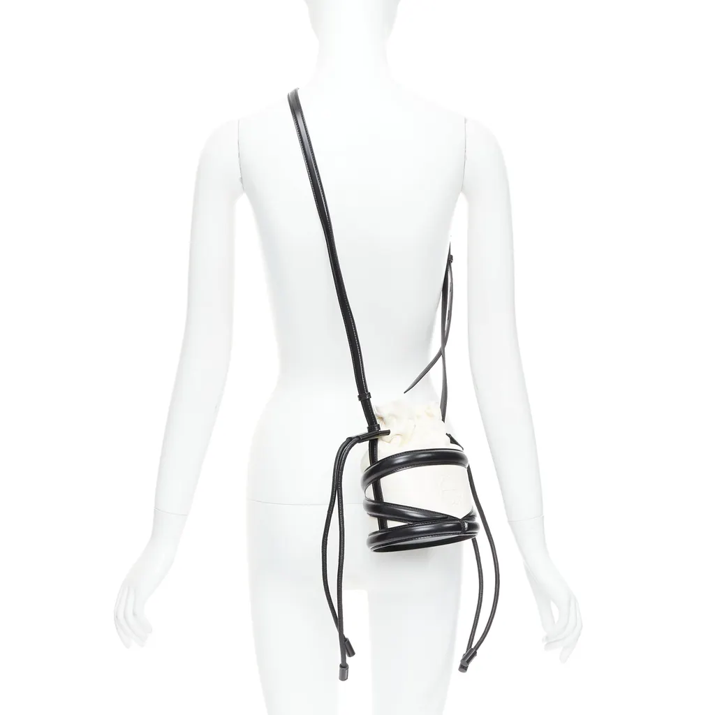 Alexander McQueen Soft Curve Black Leather Very good - Back View