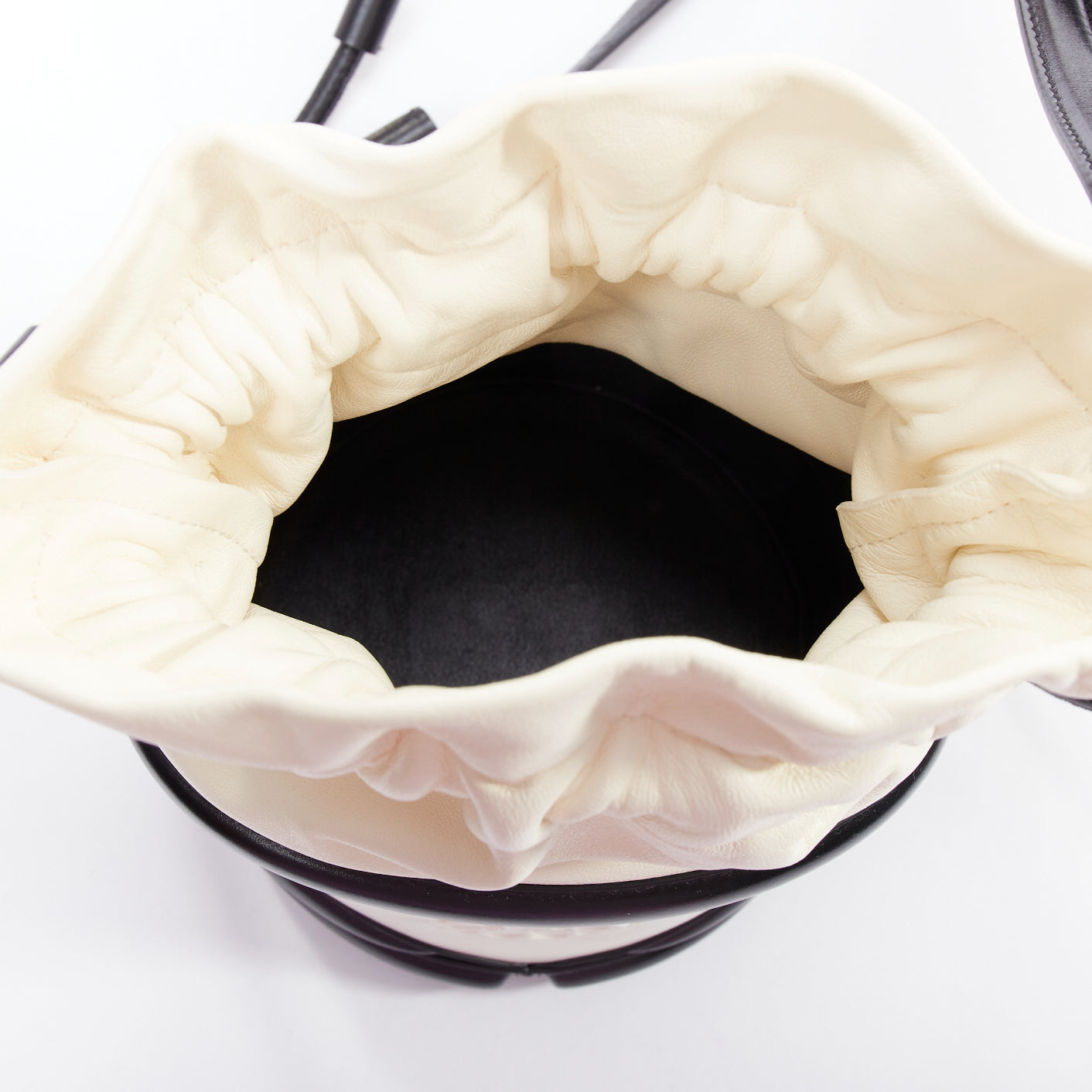 Alexander Mcqueen Soft Curve - Image 11