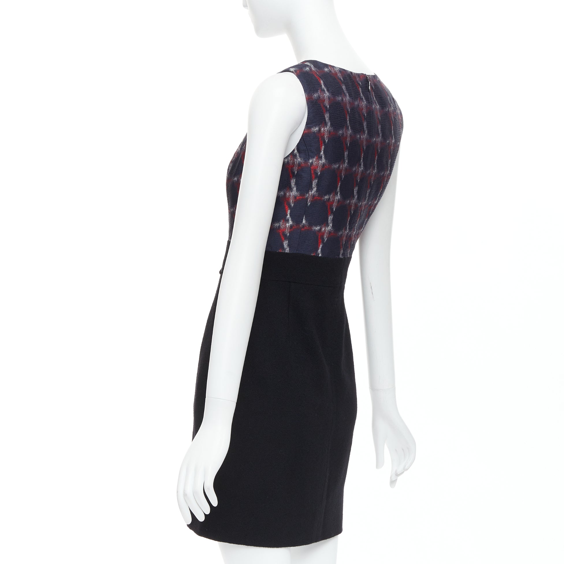 Chanel Houndstooth Shift Dress - Detail 1