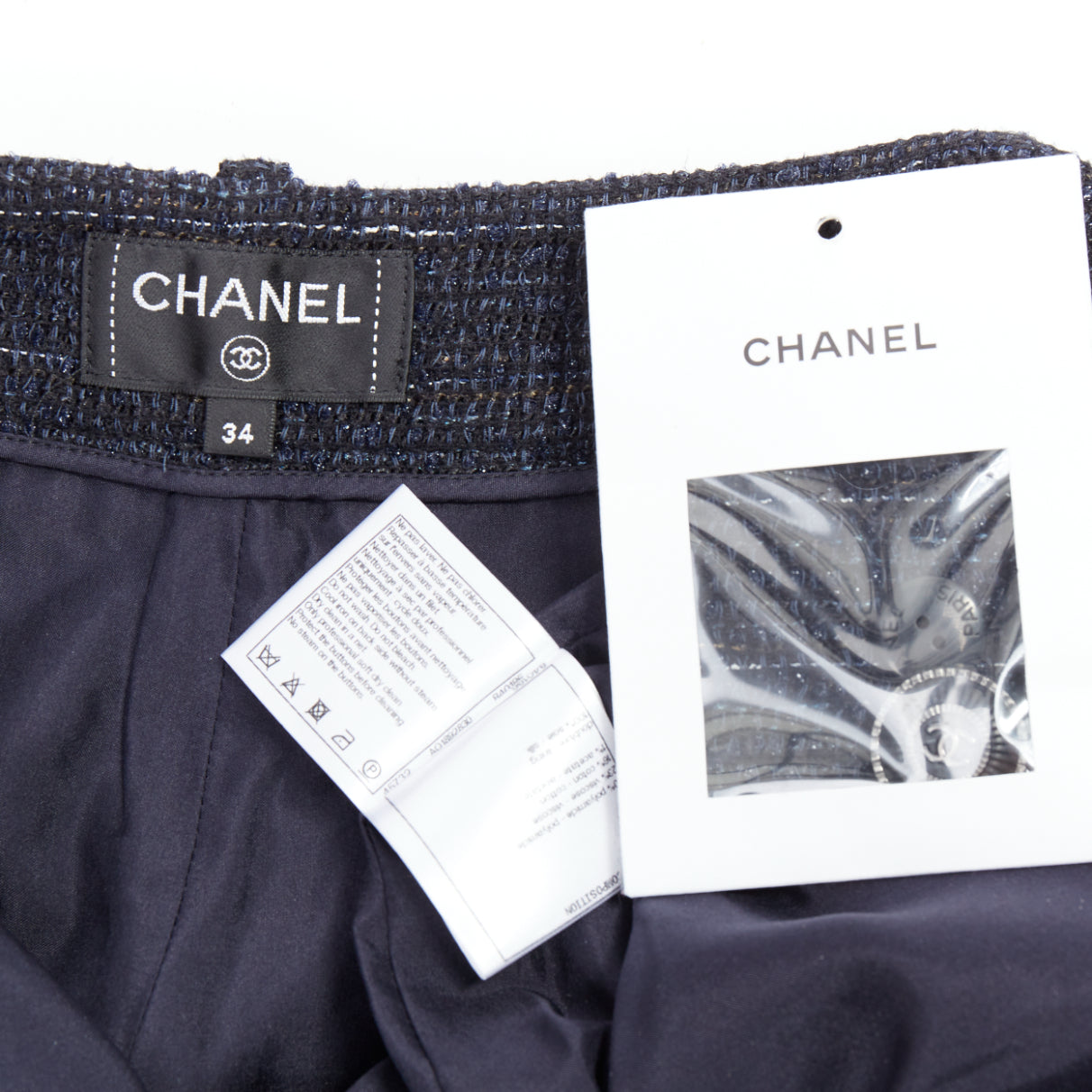 Chanel Metallic Tweed Capri - Image 10
