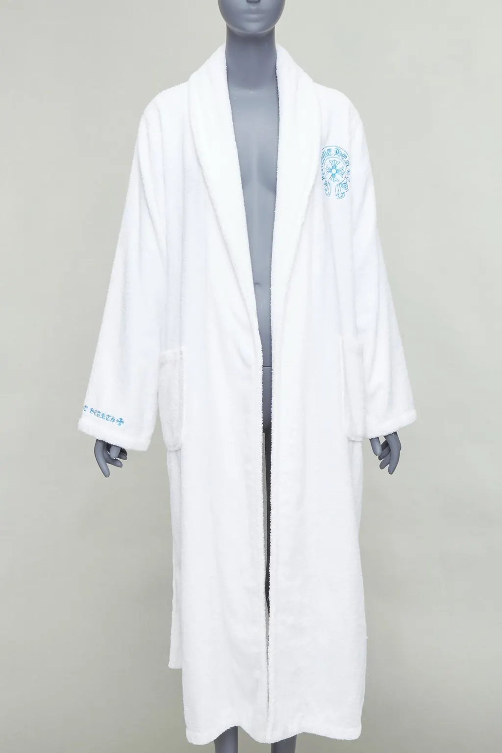 Chrome Hearts White Logo Robe White Cotton Very good - Model View
