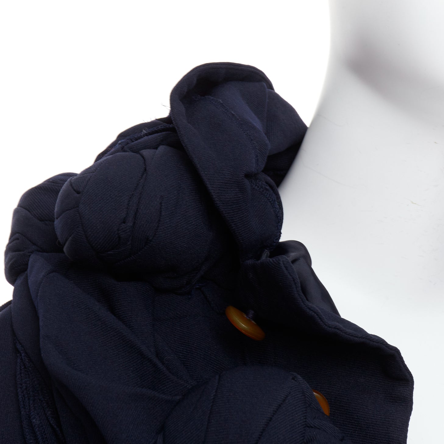 Comme Des Garcons Knot Tie Jacket - Detail 2