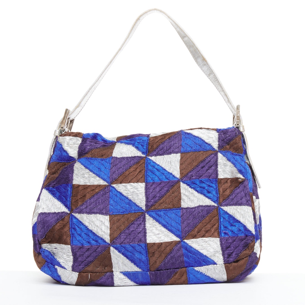 Fendi Baguette - Side view