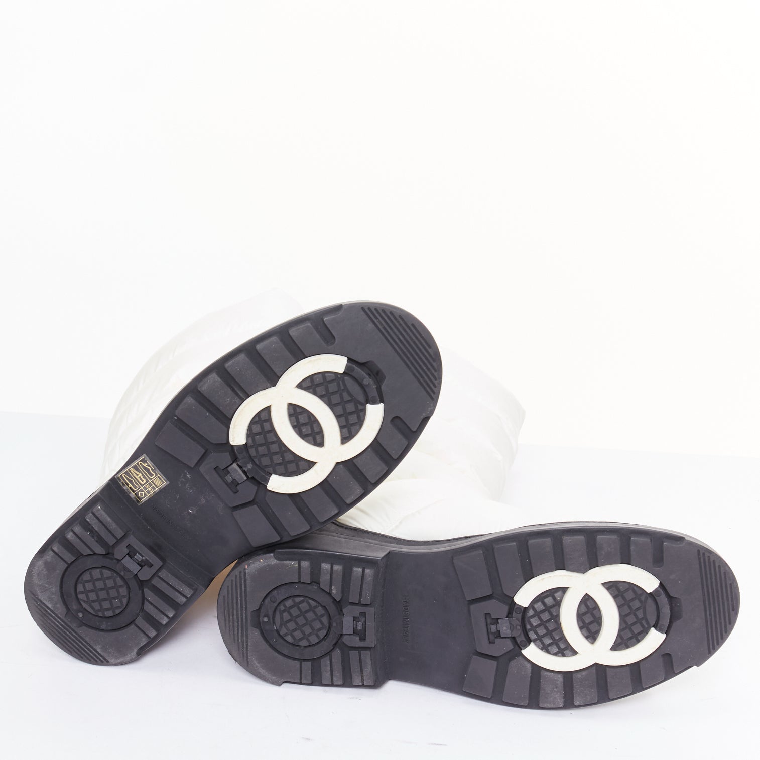 Chanel Cream nylon CC logo - Image 12
