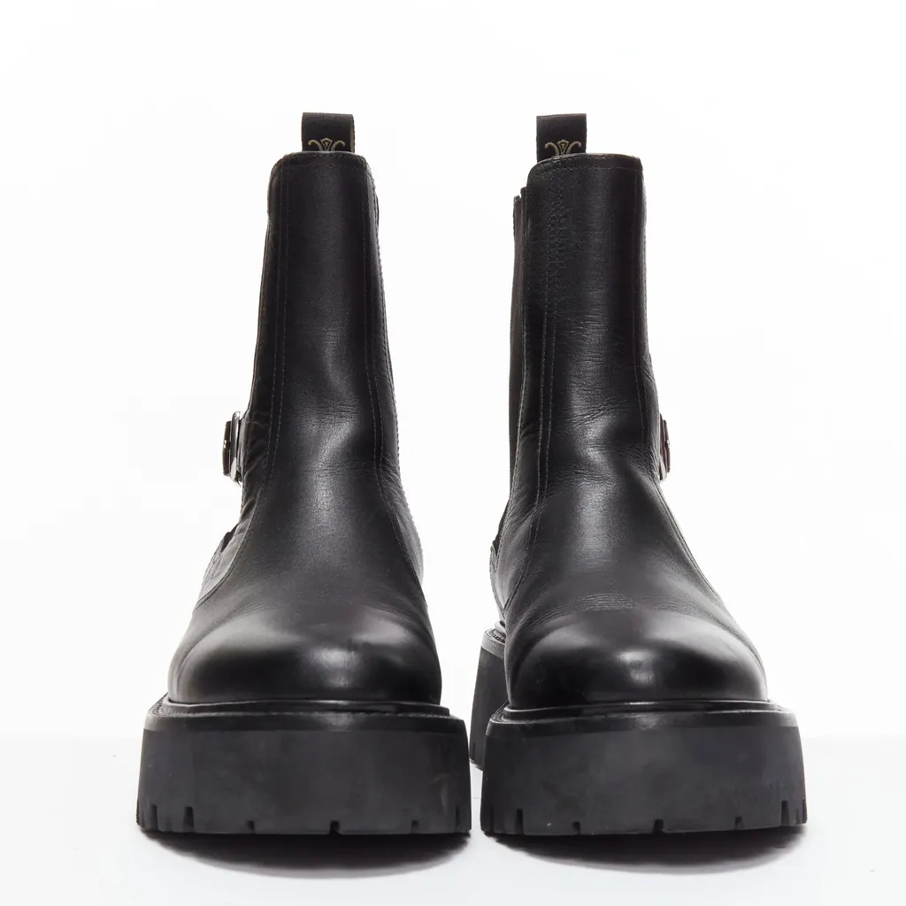 Celine Bulky Chelsea Black Leather Very good - Model View
