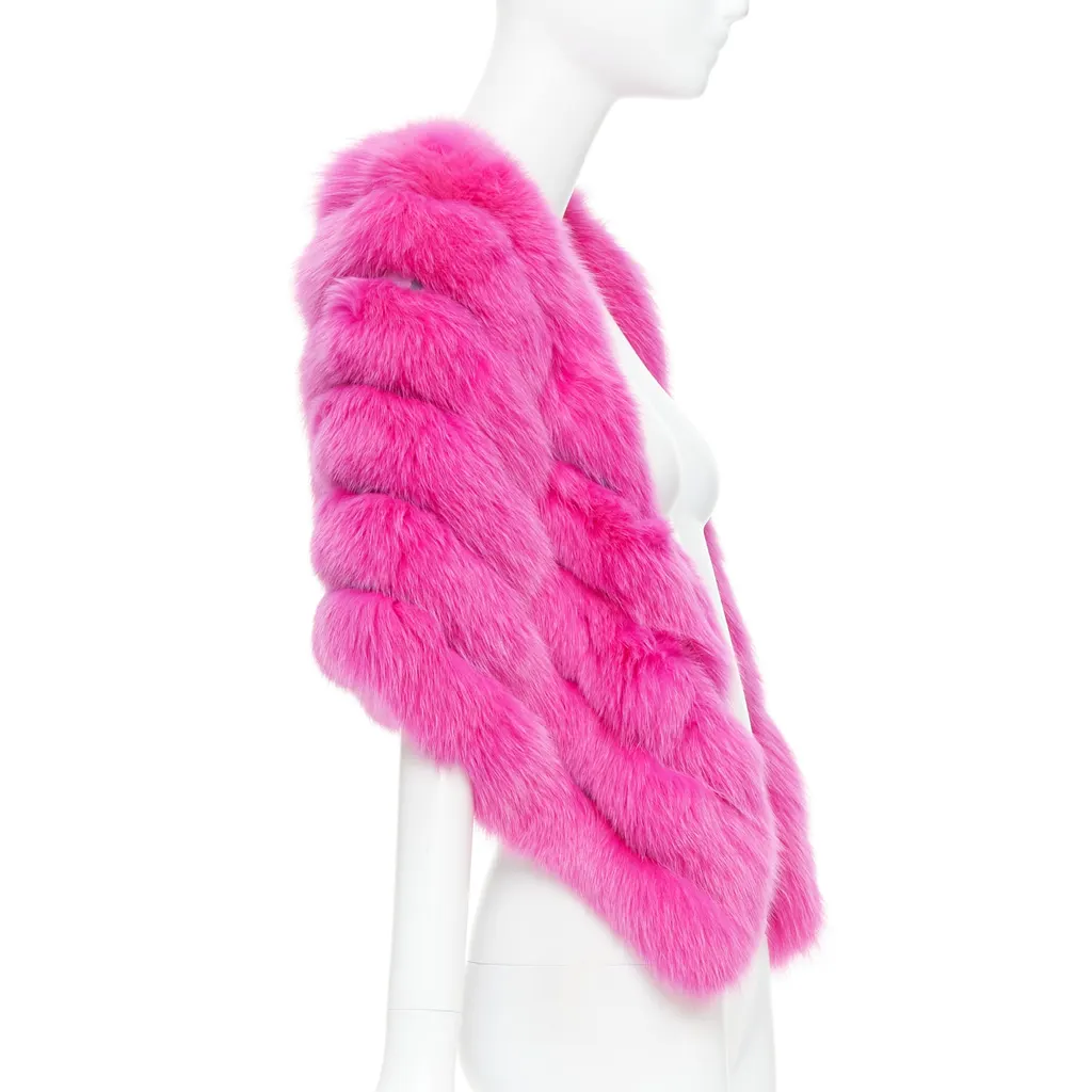 Dior Leopard Silk Shawl Pink Fur Very good - Model View