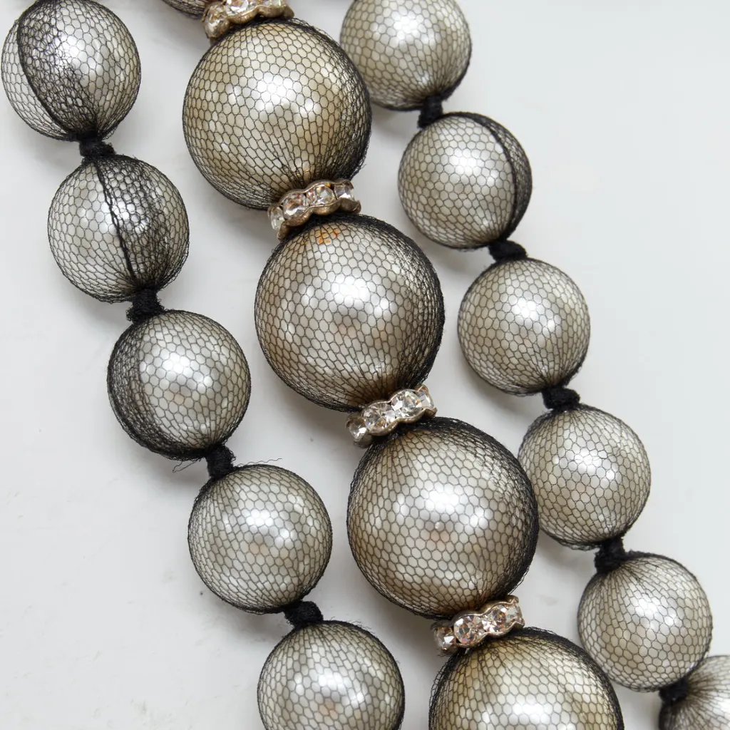 Lanvin Strand Tie Necklace Black Very good - Model View