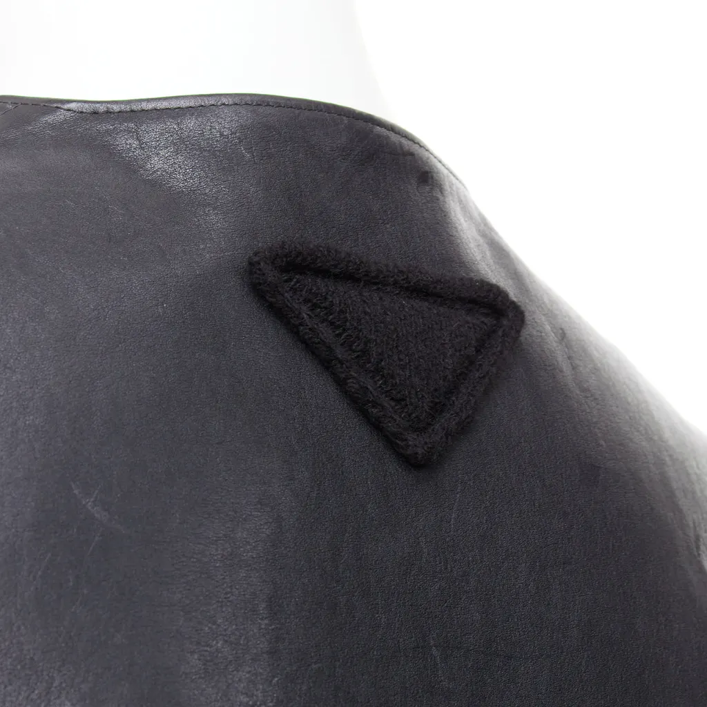 Prada Sleeveless Vitello Jacket Black Leather Never worn, with tag - Back View