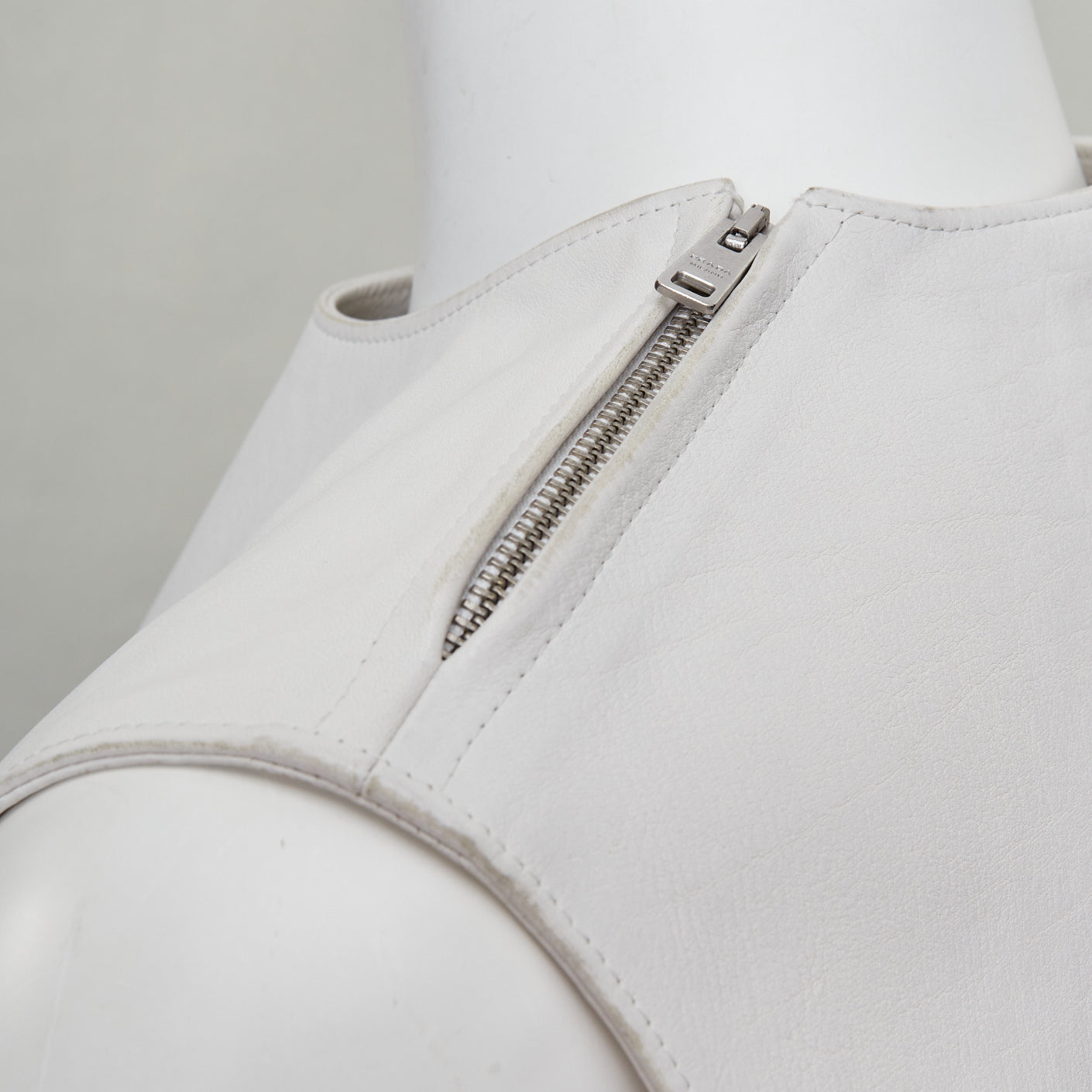 Prada White Leather Vest - Detail 2