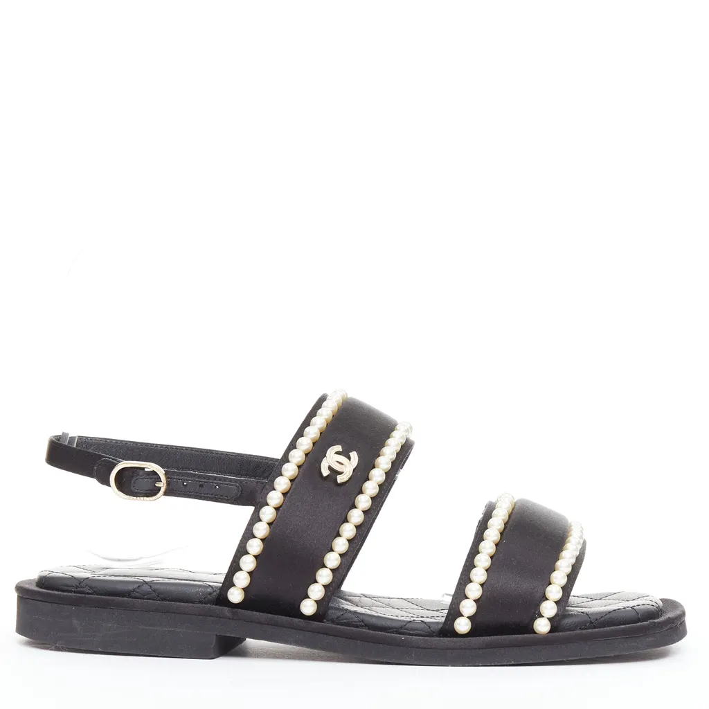 Chanel Pearl Dad Sandals Black Silk Very good - Front View