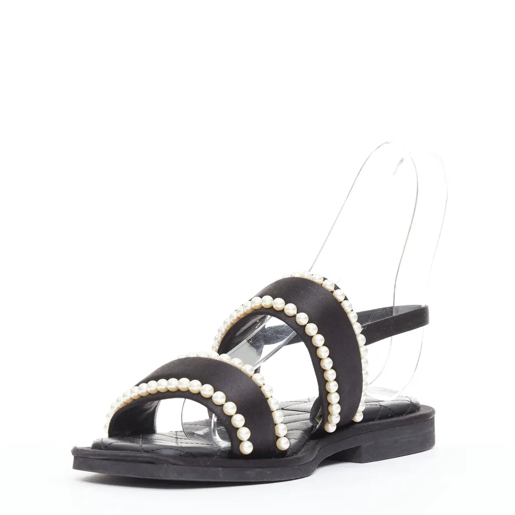 Chanel Pearl Dad Sandals Black Silk Very good - Model View