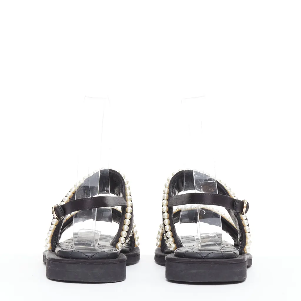 Chanel Pearl Dad Sandals Black Silk Very good - Box View