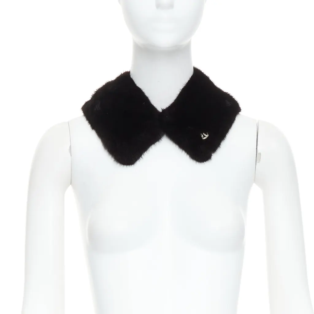 Louis Vuitton Mink Logo Scarf Brown Fur Very good - Front View