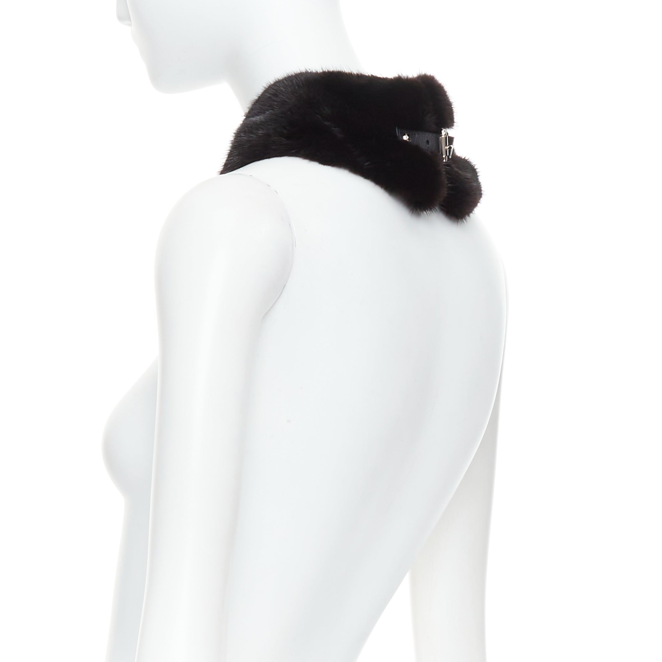 Louis Vuitton Mink Logo Scarf - Detail 1