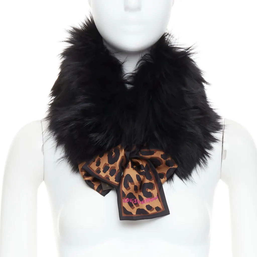 Louis Vuitton Graffiti Collar Scarf Black Fur Very good - Front View