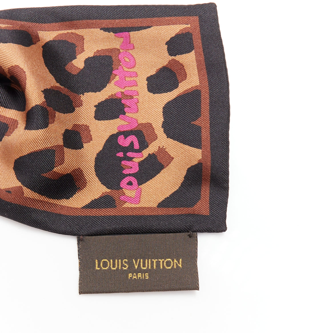 Louis Vuitton Graffiti Collar Scarf - Image 10