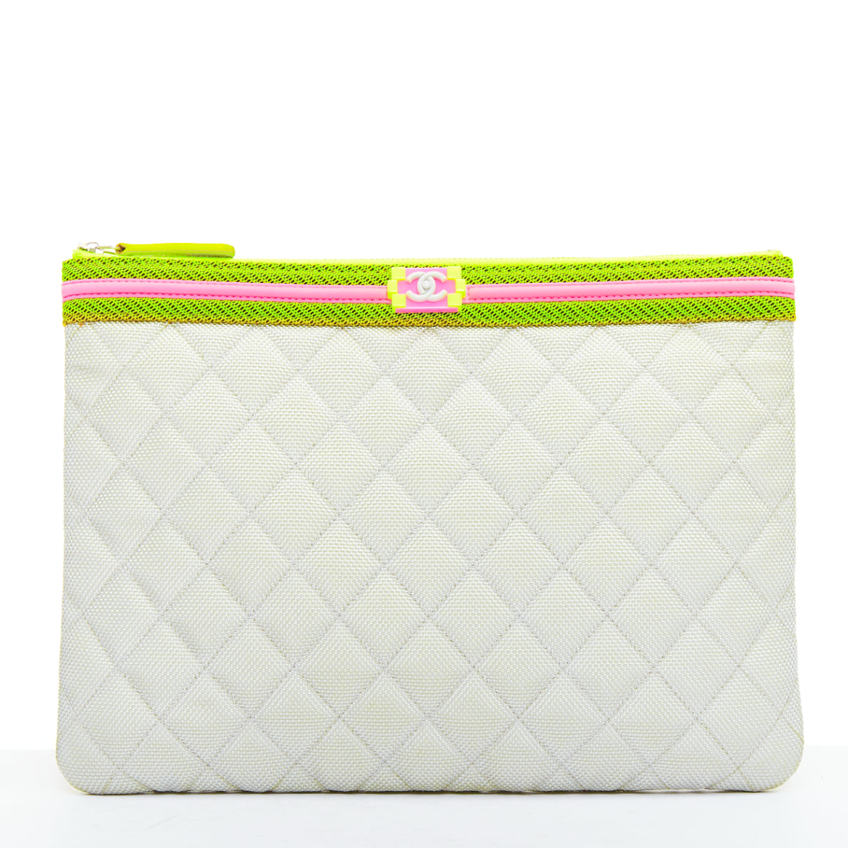 Chanel Fluo Boy O-case 16-17