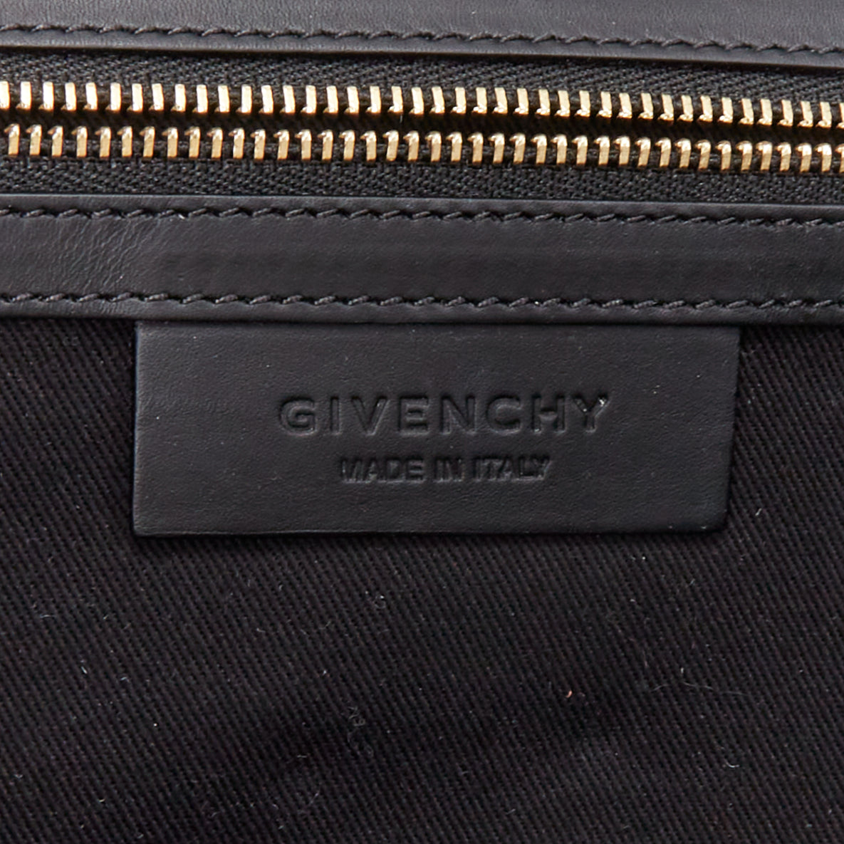 Givenchy Shark - Image 11