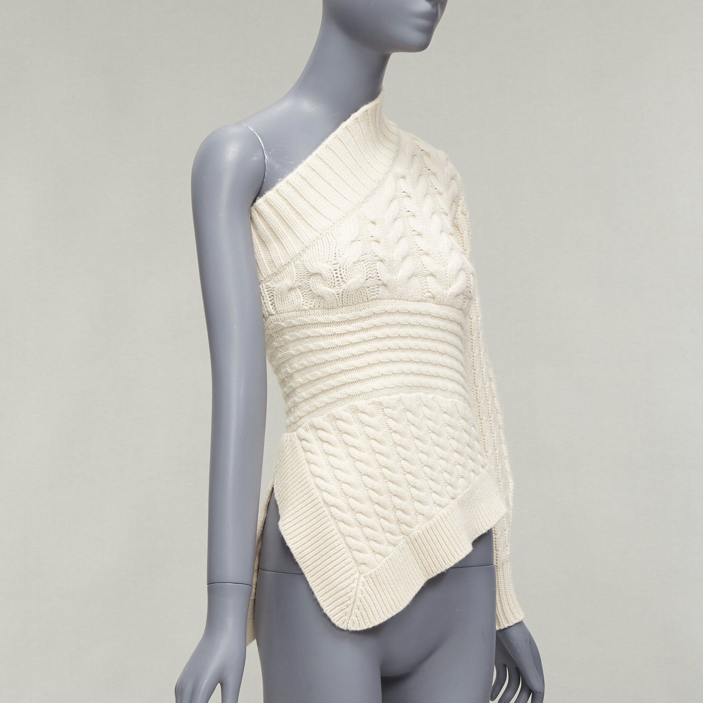 Burberry Cable Knit Pullover - Image 6