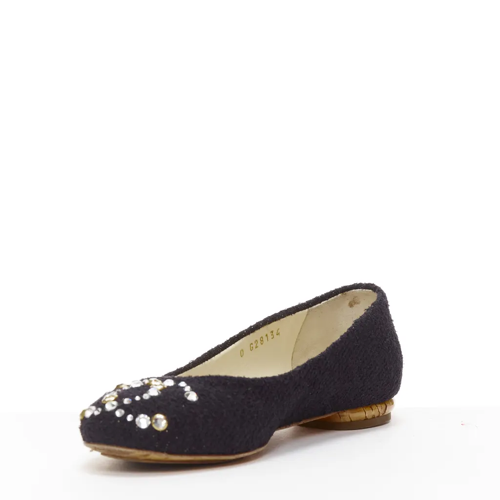 Chanel Gold Embroidery Pointy Flats Black Tweed Very good - Model View