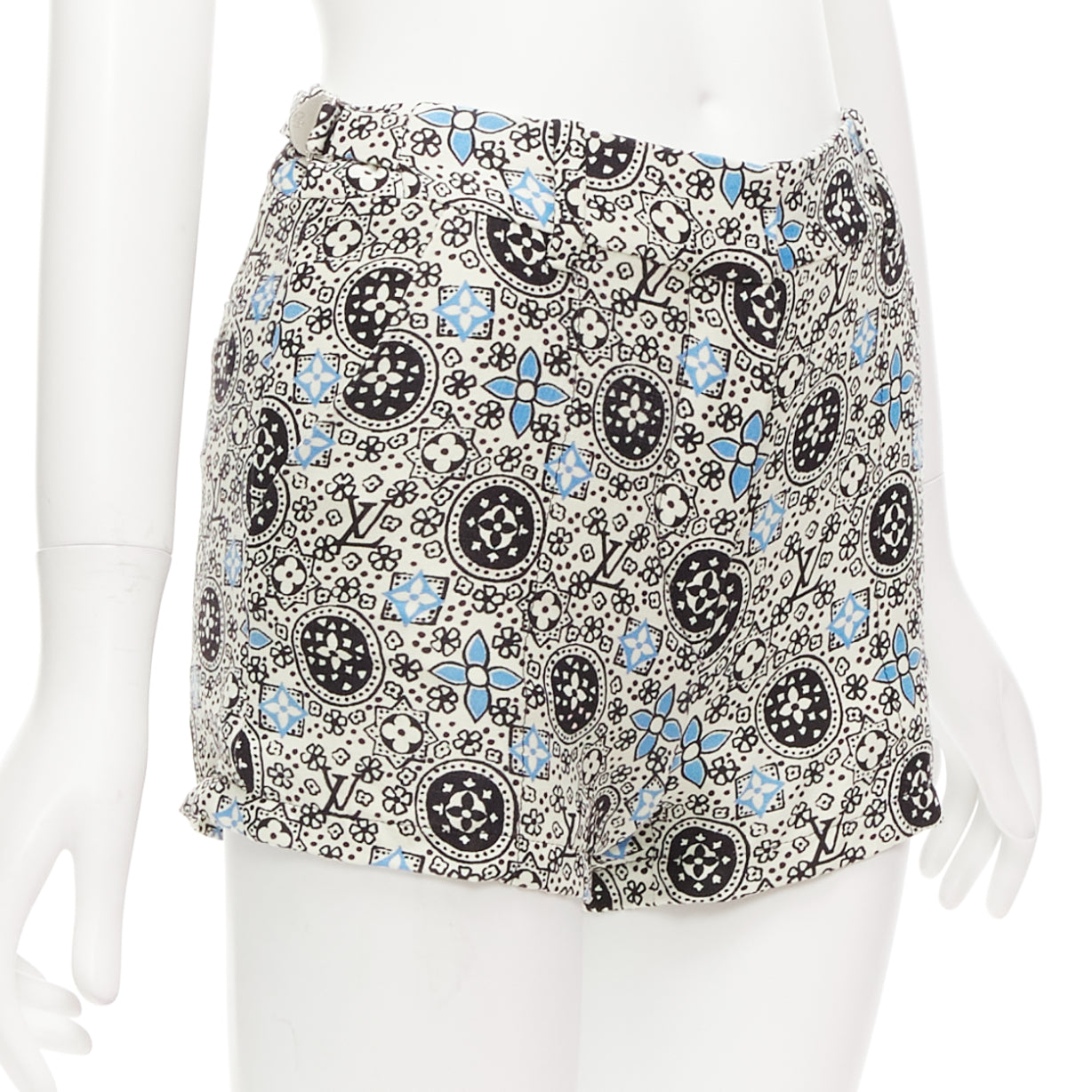 Louis Vuitton Floral Shorts Skirt - Image 6