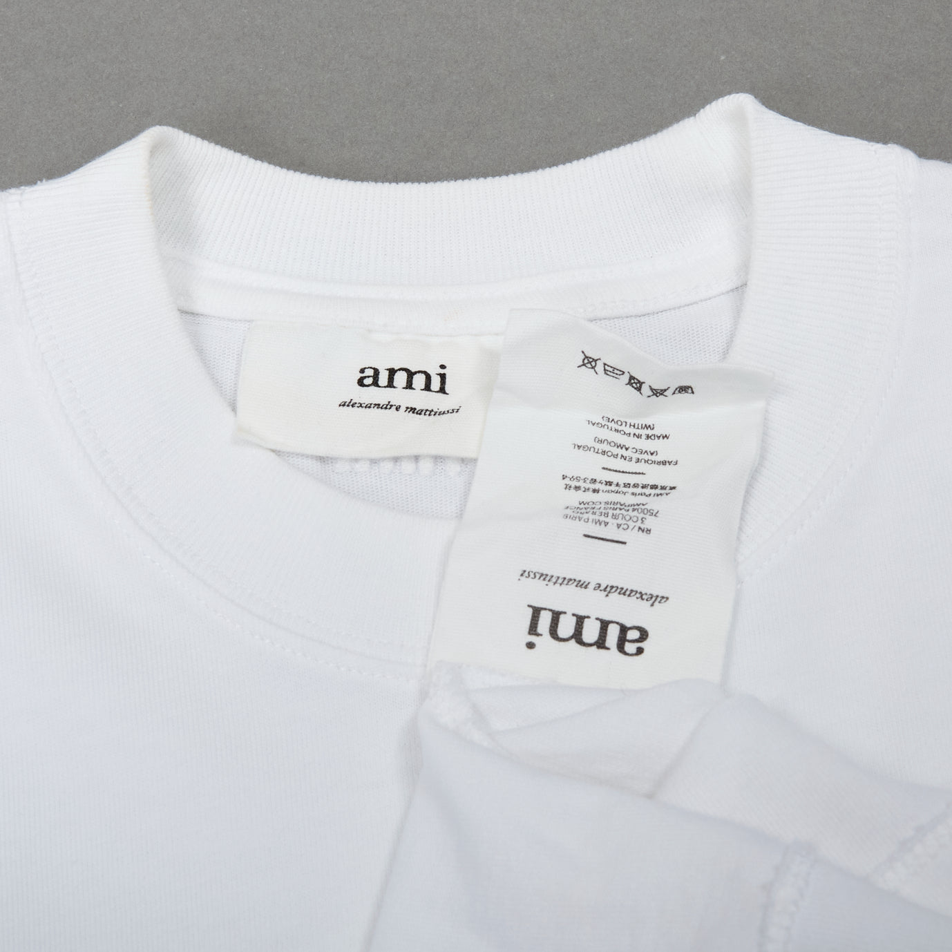 Ami Heart Badge Tee - Image 10