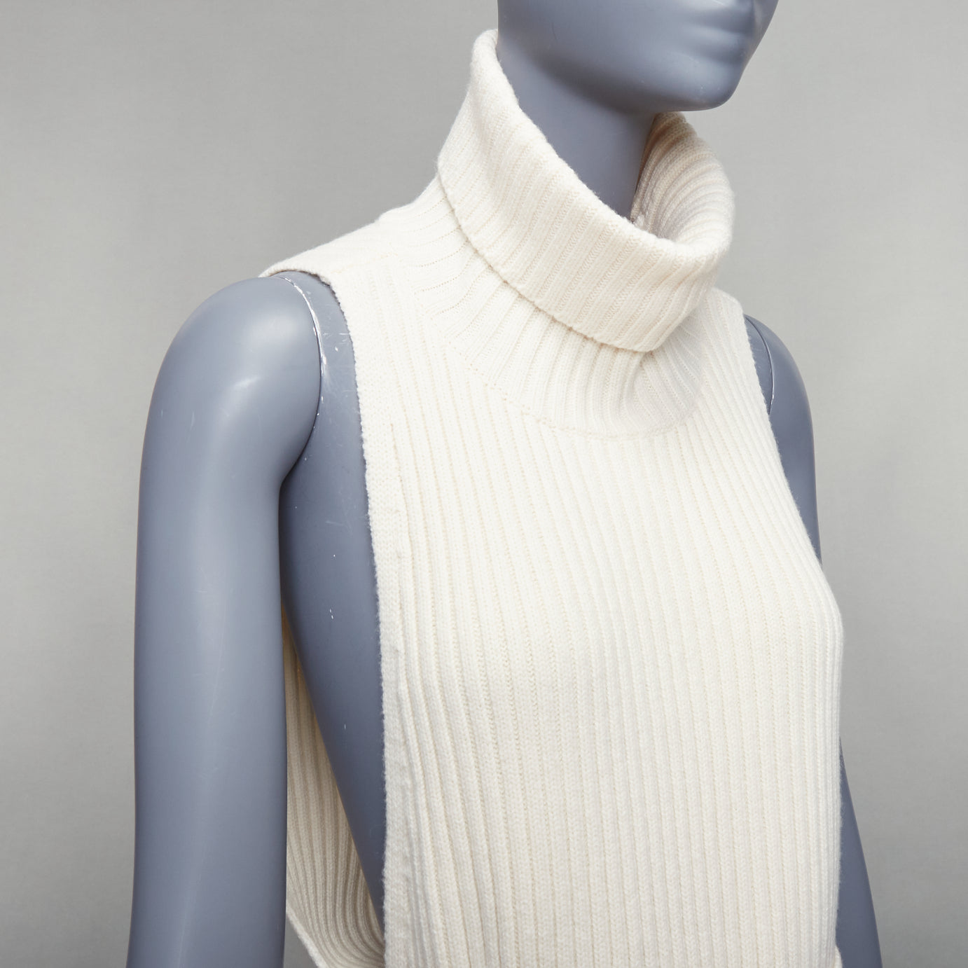 Tibi Ribbed Funnel Vest - Detail 2