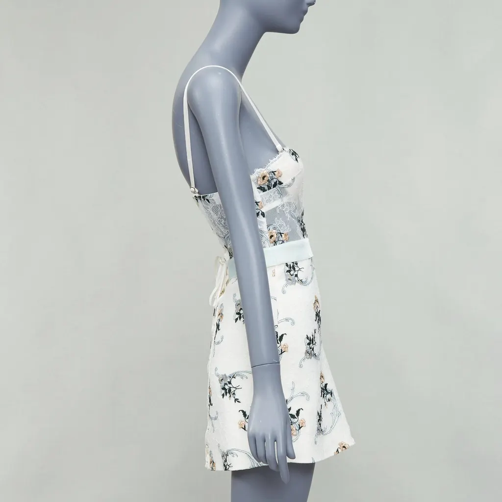 La Perla Hampton Court Ecru Silk Never worn - Model View