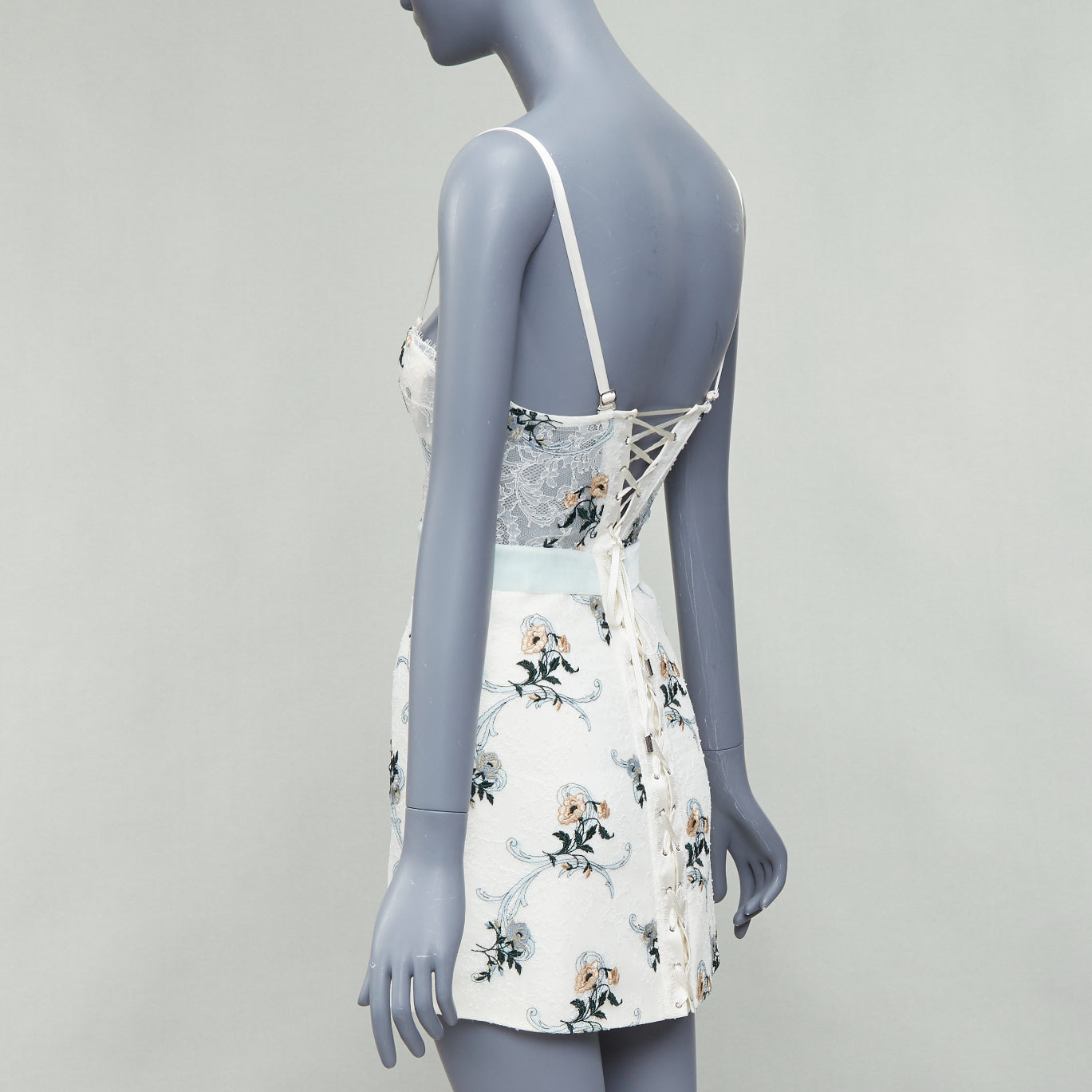 La Perla Hampton Court - Detail 1