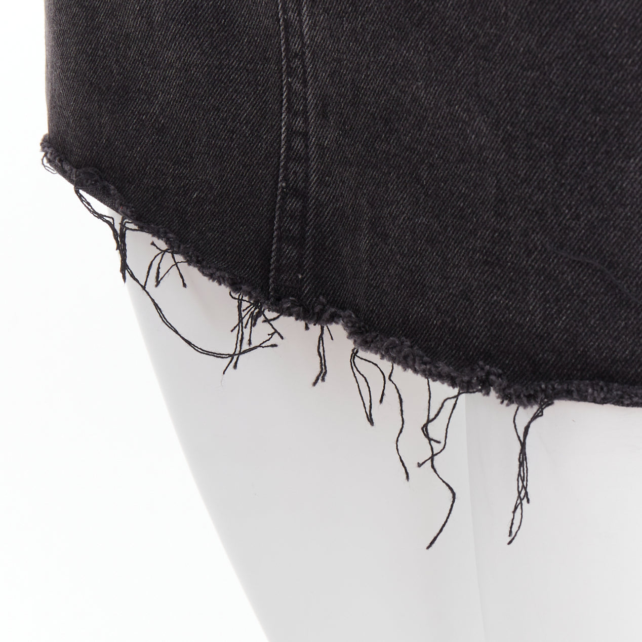 Kimhekim Frayed Denim Skirt - Detail 2