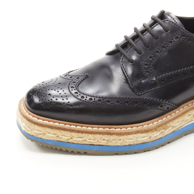 Prada Perforated Oxford shoes - Detail 2