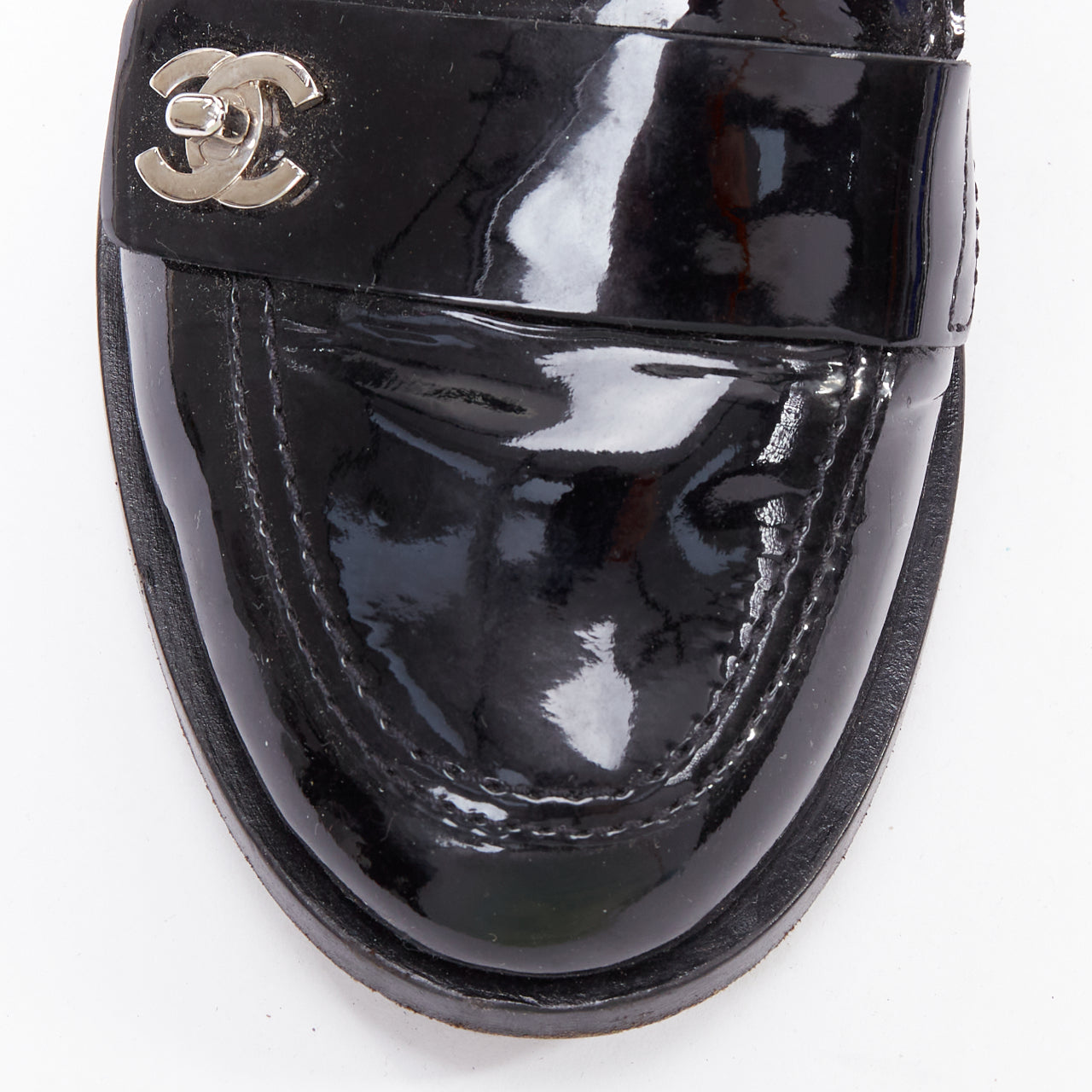Chanel Patent CC Loafers - Detail 1