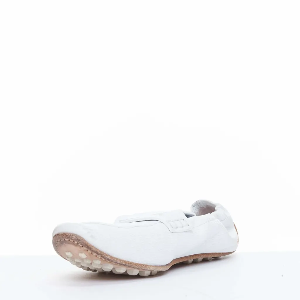 Hermès Echo Mocassins White Leather Fair - Model View