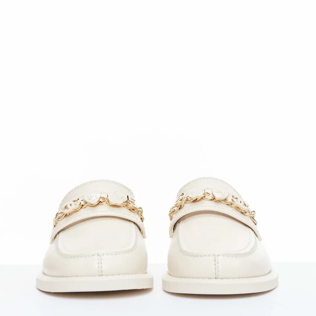 Chanel Heart Charm Loafers Beige Leather Never worn, with tag - Box View